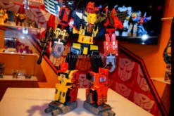 Hasbro POTP Titan Class Predaking Feral Rex Set Of 5 Figures -Toy Sale Store 3e1d31c38a
