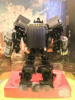 Takara Studio Series SS14 SS-14 Voyager Class Ironhide -Toy Sale Store 746a2c1d68