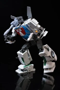 Takara MP-20+ Wheeljack Anime Color -Toy Sale Store e4a2bb5ea8