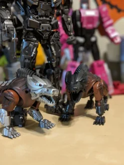 Unique Toys UT Steeljaw For Perukill AOE Lockdown Set Of 2 -Toy Sale Store fcc844ab86